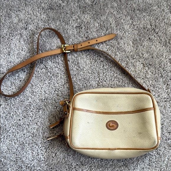 Dooney & Bourke Classic Cream Leather Crossbody Bag - Picture 1 of 14